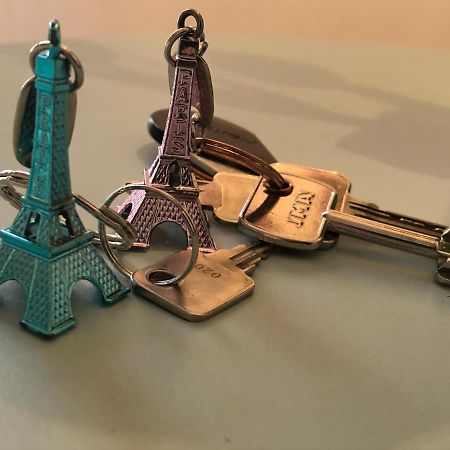 Paris Petit Appartement Lumineux Et Atypique Exteriör bild