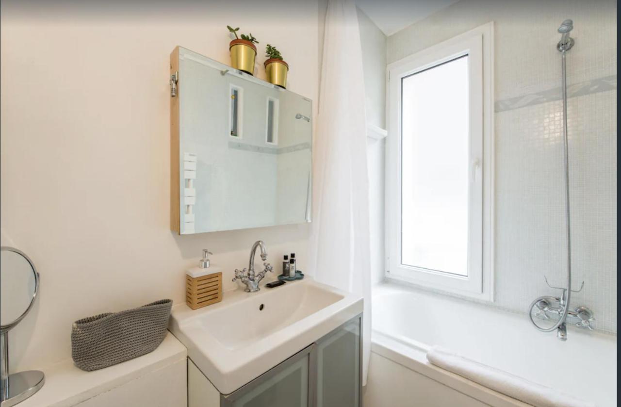 Paris Petit Appartement Lumineux Et Atypique Exteriör bild