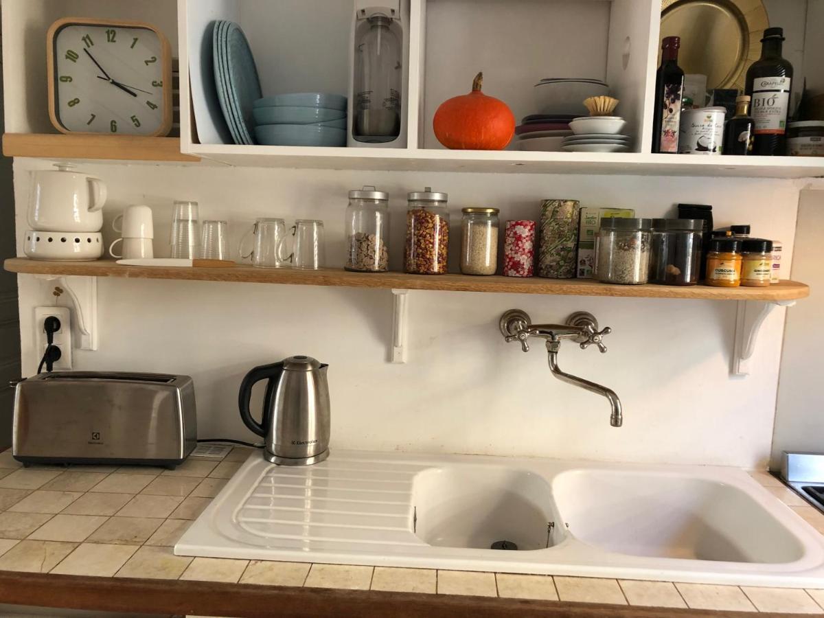 Paris Petit Appartement Lumineux Et Atypique Exteriör bild